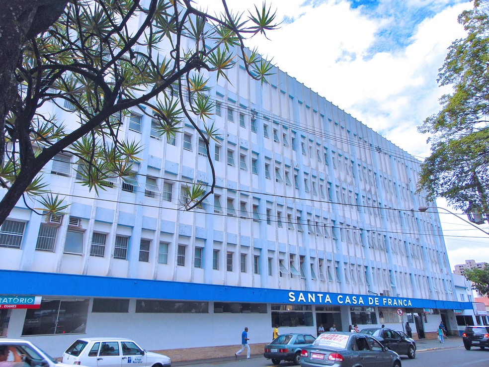 Justiça proíbe estado de SP de enviar pacientes com Covid-19 à Santa Casa de Franca, SP, que tem 100% dos leitos ocupados